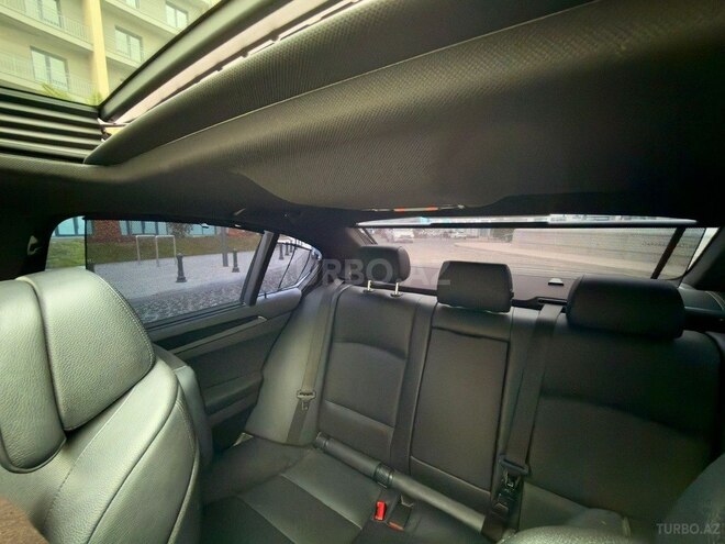 BMW 528-8