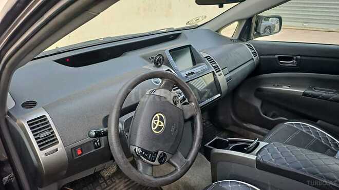 Toyota Prius-3