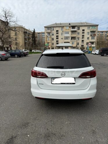 Opel Astra-2
