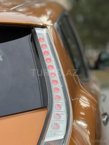 Nissan Leaf-8