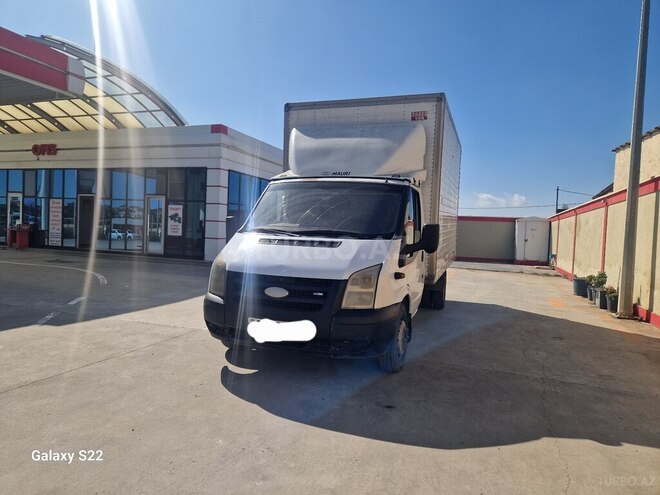 Ford Transit-3