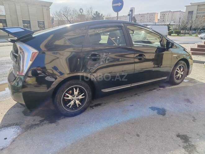 Toyota Prius-10