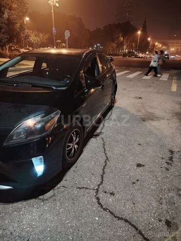 Toyota Prius-13