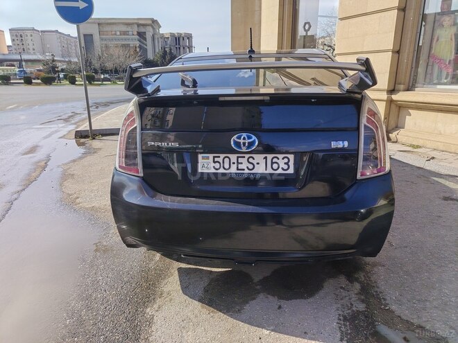 Toyota Prius-6