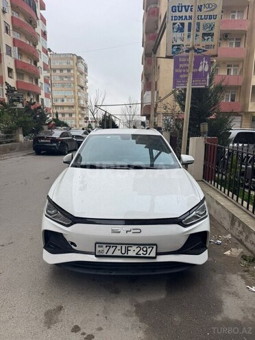 BYD e2-1