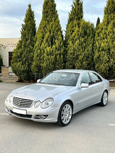 Mercedes E 220-2
