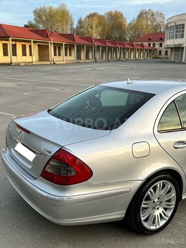 Mercedes E 220-10