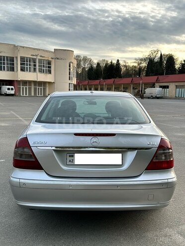 Mercedes E 220-8