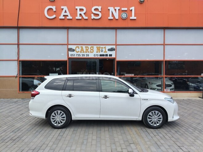 Toyota Corolla Fielder-6