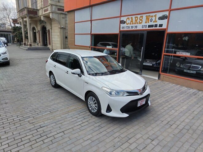 Toyota Corolla Fielder-3