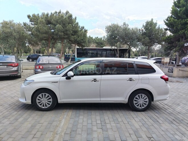 Toyota Corolla Fielder-7