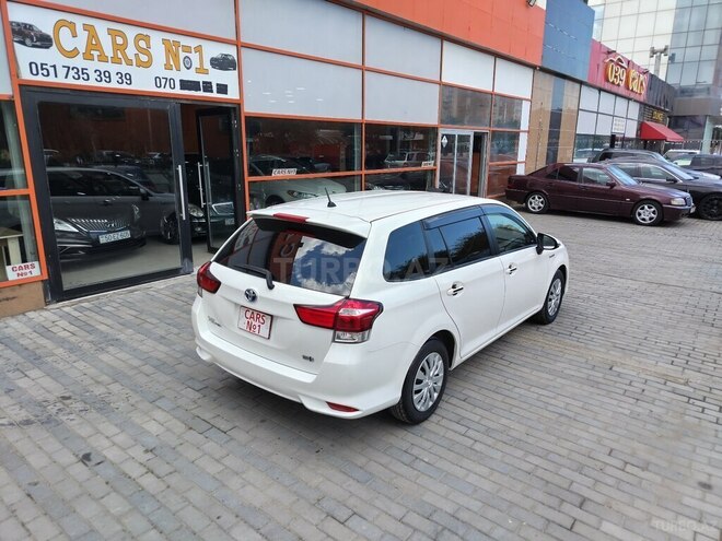 Toyota Corolla Fielder-9