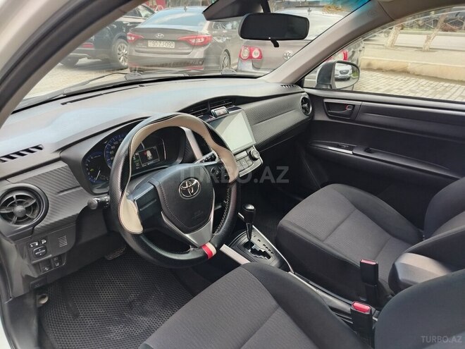 Toyota Corolla Fielder-13