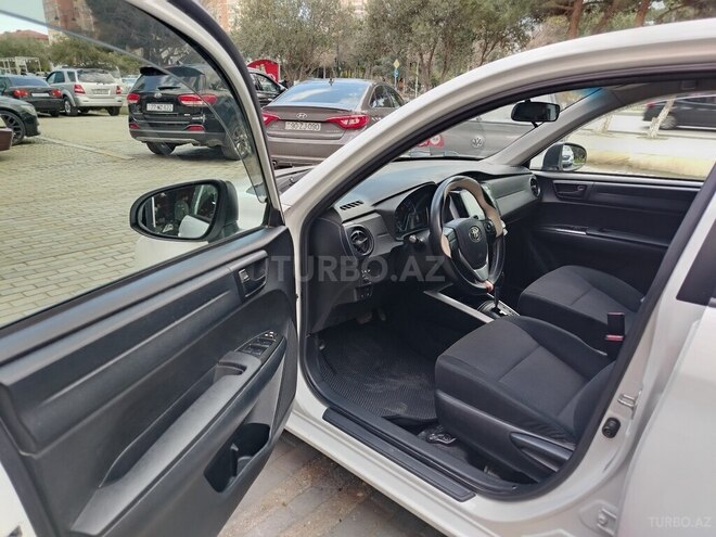 Toyota Corolla Fielder-14