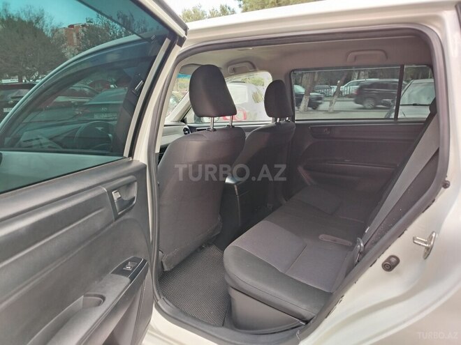 Toyota Corolla Fielder-23