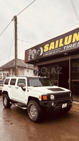 Hummer H3-8