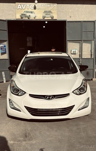 Hyundai Elantra-1