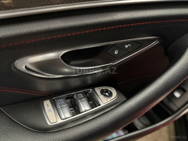 Mercedes  2018, 84,956 km - 3.0 l - Bakı