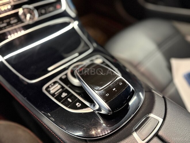 Mercedes  2018, 84,956 km - 3.0 l - Bakı