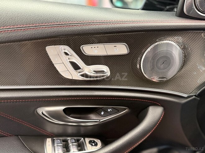 Mercedes  2018, 84,956 km - 3.0 l - Bakı