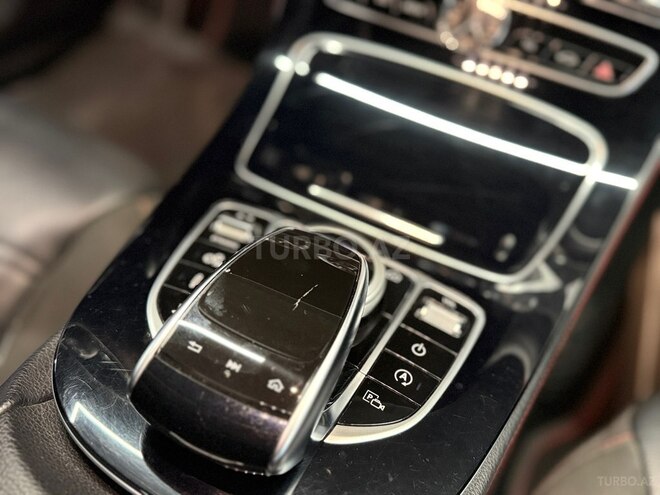 Mercedes  2018, 84,956 km - 3.0 l - Bakı