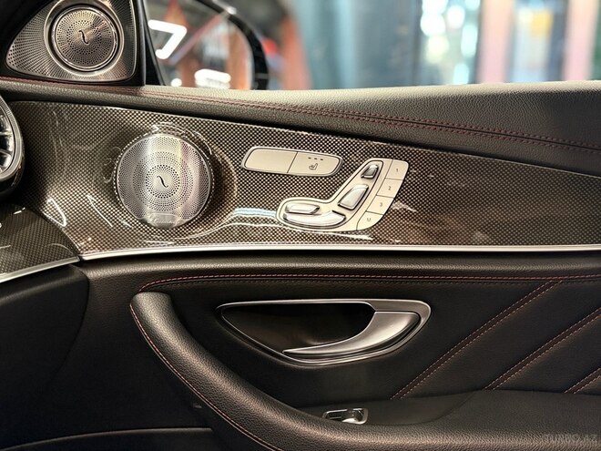 Mercedes  2018, 84,956 km - 3.0 l - Bakı