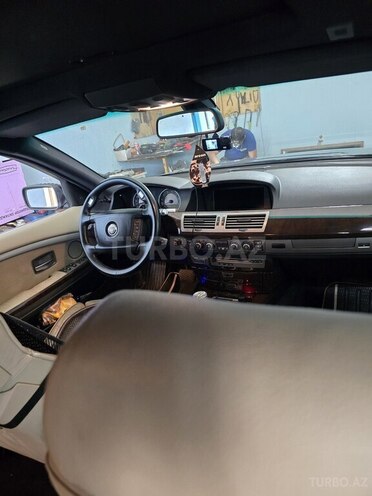 BMW 750-2