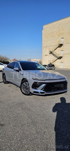 Hyundai Sonata-1
