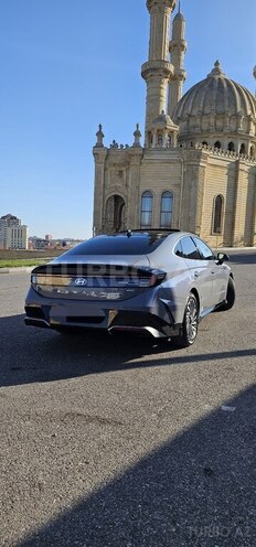 Hyundai Sonata-2