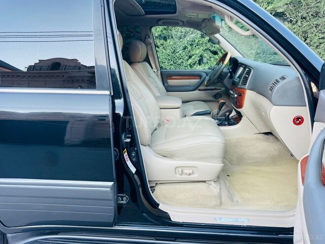 Lexus LX 470-16