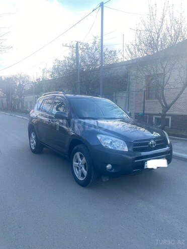 Toyota RAV4-3