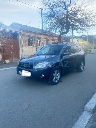 Toyota RAV4-4