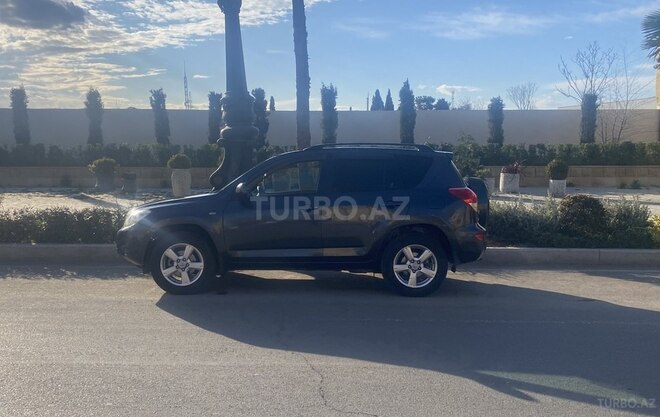 Toyota RAV4-5