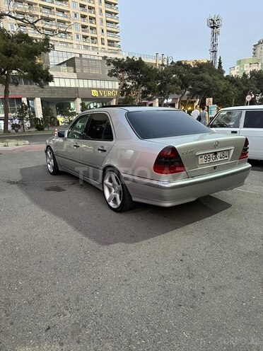 Mercedes C 240-10