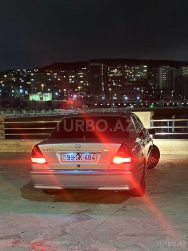 Mercedes C 240-13