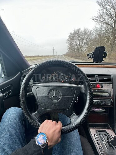 Mercedes C 240-14