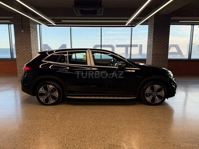 Mercedes EQE SUV-4