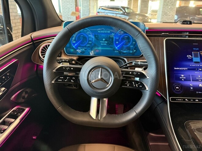 Mercedes EQE SUV-23