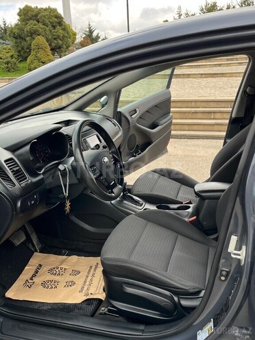 Kia Forte-10