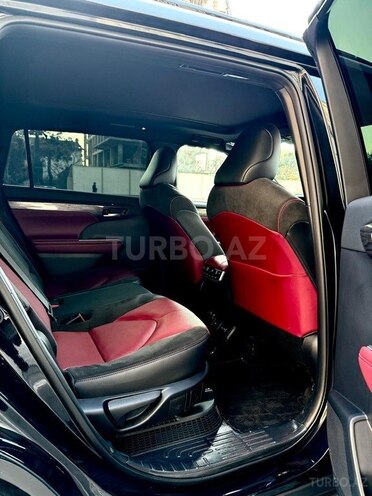 Toyota Highlander-12