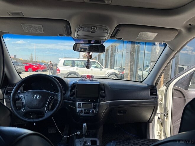 Hyundai Santa Fe-5