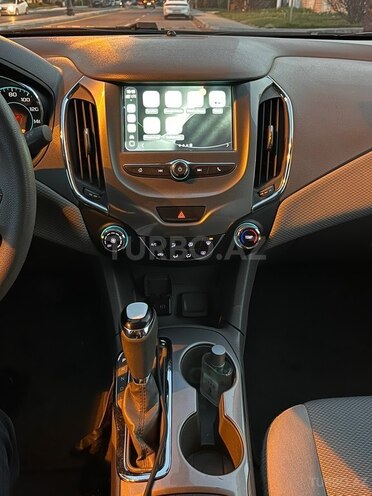 Chevrolet Cruze-11