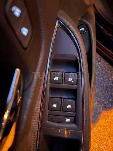 Chevrolet Cruze-15