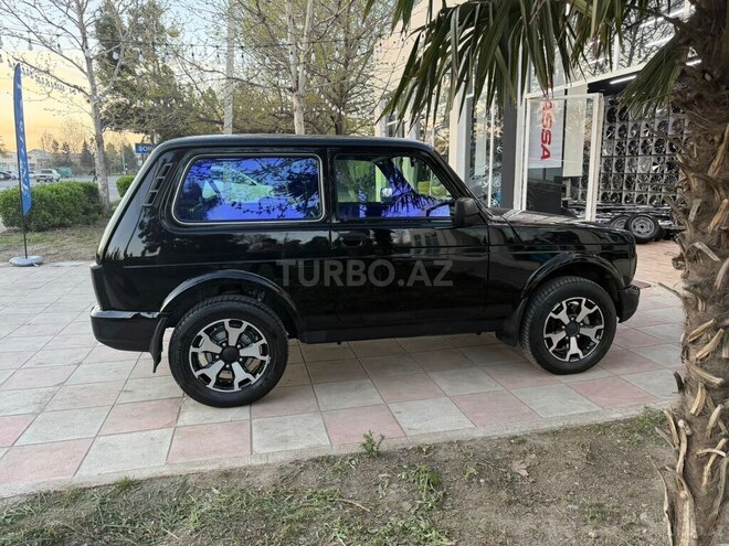 LADA (VAZ) Niva-8