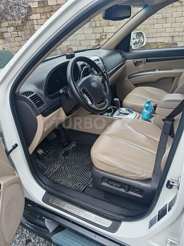 Hyundai Santa Fe-5