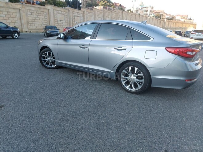 Hyundai Sonata-6