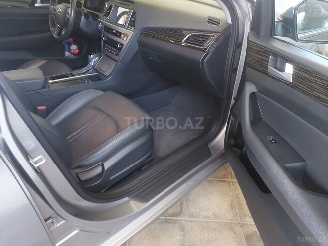 Hyundai Sonata-13