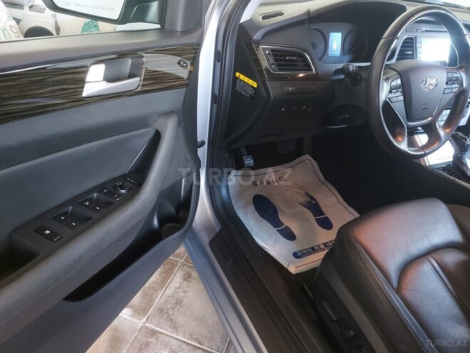 Hyundai Sonata-20