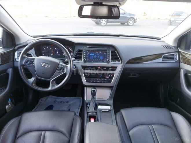 Hyundai Sonata-21