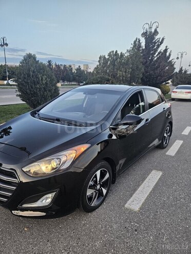 Hyundai Elantra GT-2